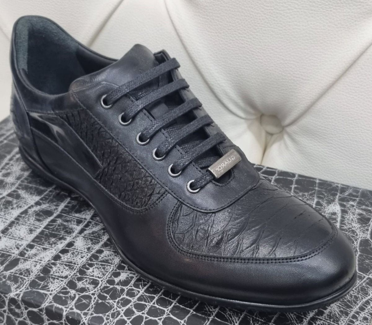 Eleganckie obuwie, buty męskie skórzane marki GUARDI