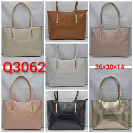 Women's handbags model: Q3062