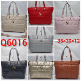 Women's handbags model: Q6016