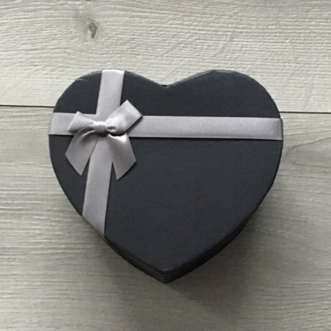 Soap flowers in a flower box - gift set