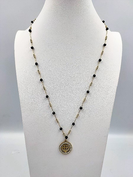 Chains, necklaces, pendants