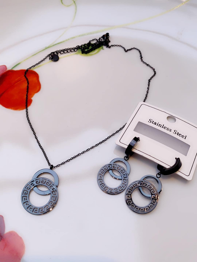 Women's set - earrings and necklace