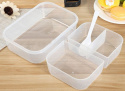 Rectangular lunch box with three compartments (with spoon)