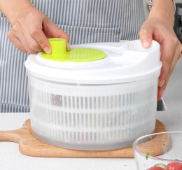 Rotary strainer for rinsing vegetables