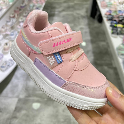 Children's sports shoes by Tom.M