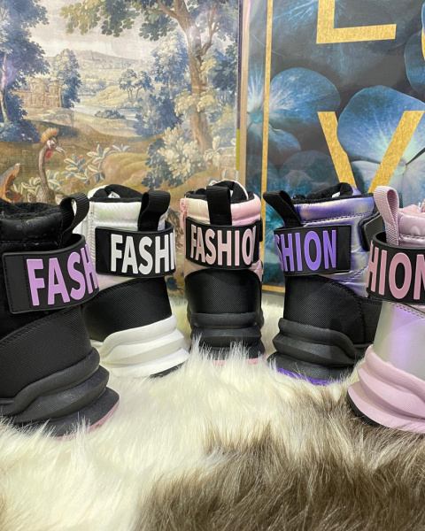 Winter shoes, snow boots for kids by Tom.M