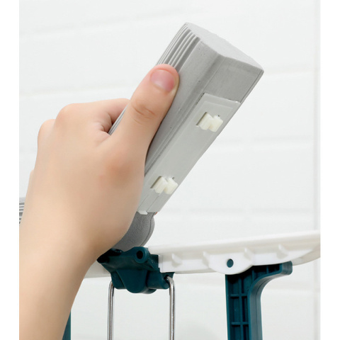 Sponge mop for panels