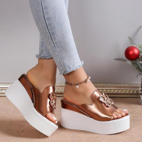 Damskie klapki na lato model: JH335 (rozm. 36-41)