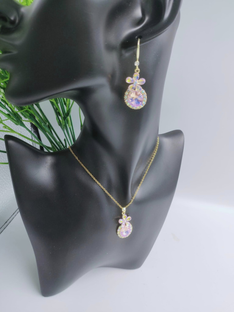 Komplety : naszyjnik, kolczyki