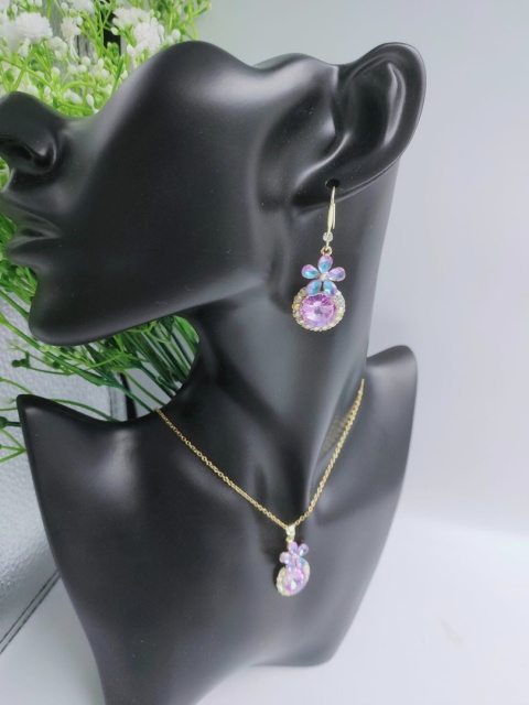 Komplety : naszyjnik, kolczyki