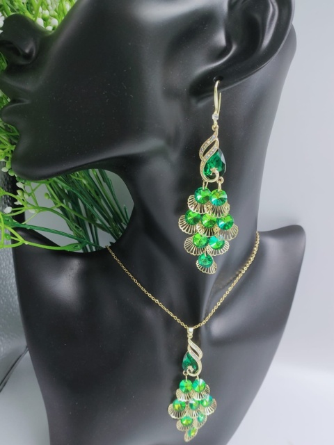 Komplety : naszyjnik, kolczyki