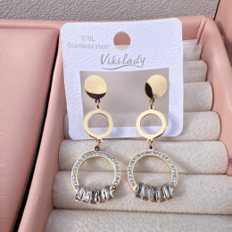 Stylish women's earrings
