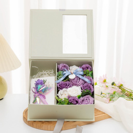 Kwiaty mydlane w pudełku flower box