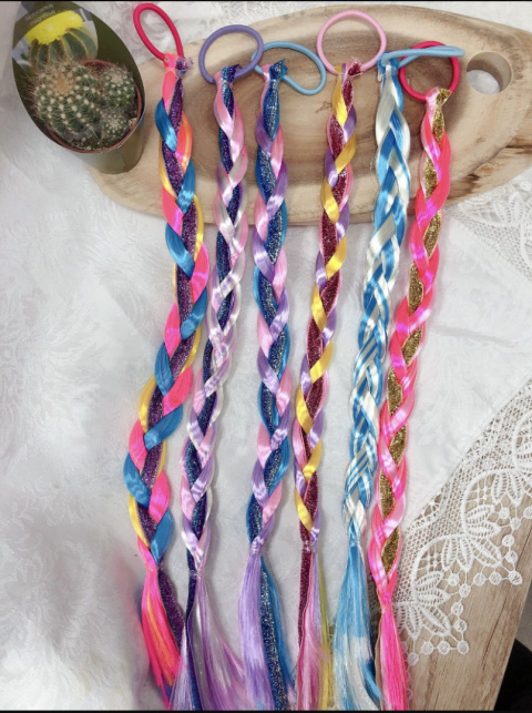 Synthetic hair braids on rubber band