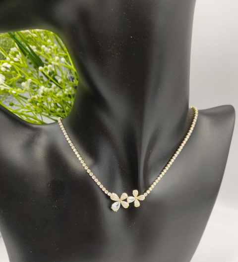 Women's necklace