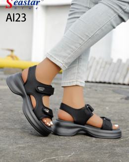 Women's flip-flops