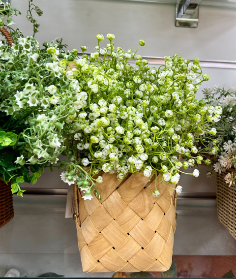 Artificial plants and flowers/Flower basket