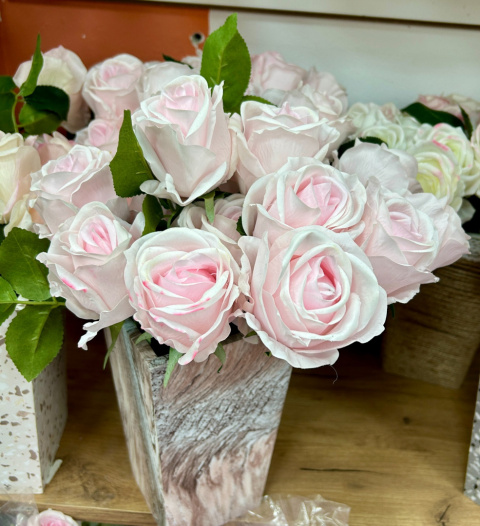 Artificial plants and flowers/Flower basket