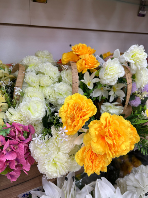 Artificial plants and flowers/Flower basket