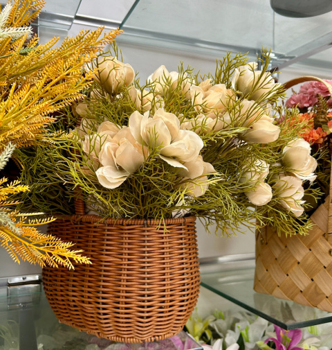 Artificial plants and flowers/Flower basket