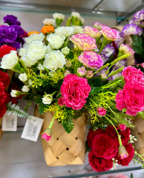 Artificial plants and flowers/Flower basket