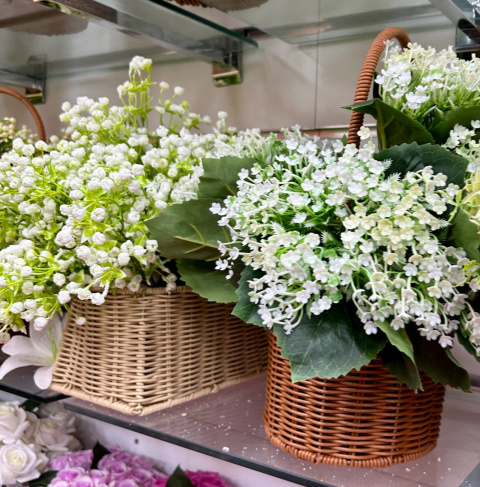Sztuczne rośliny i kwiaty/kosz na kwiaty