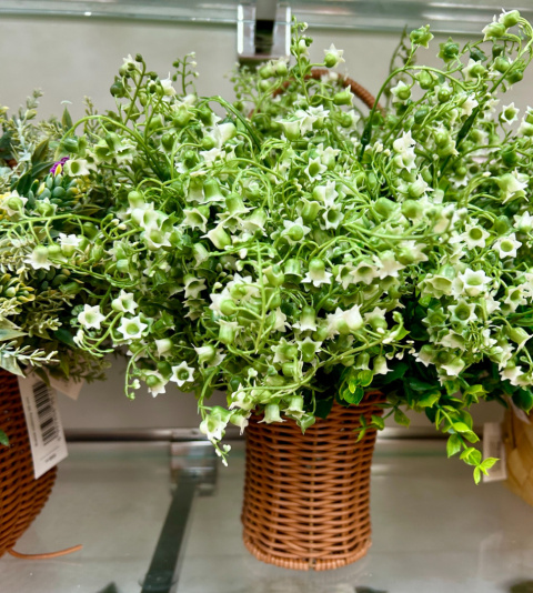 Artificial plants and flowers/Flower basket