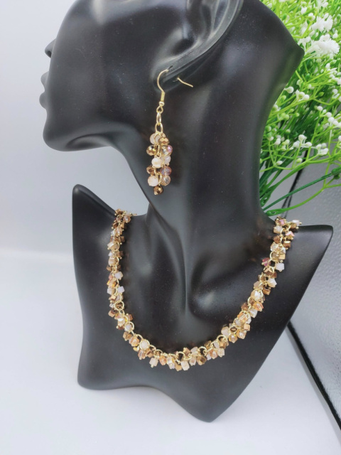 Komplety: naszyjnik, kolczyki