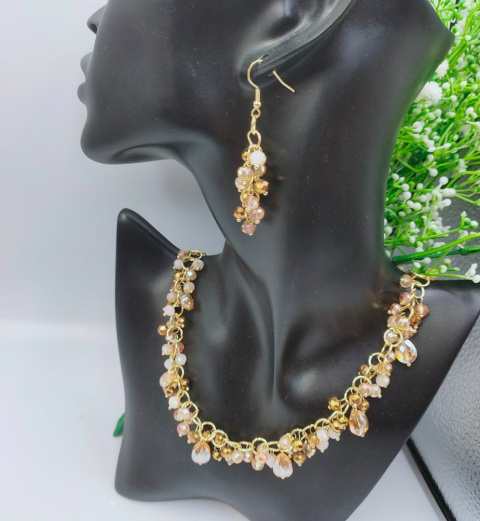 Komplety: naszyjnik, kolczyki