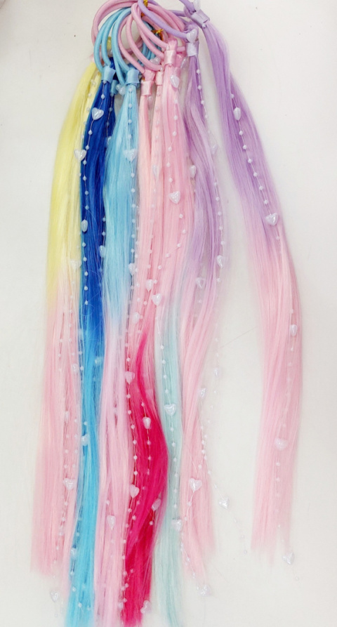 Synthetic hair braids on rubber band