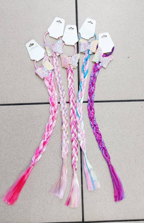 Synthetic hair braids on rubber band