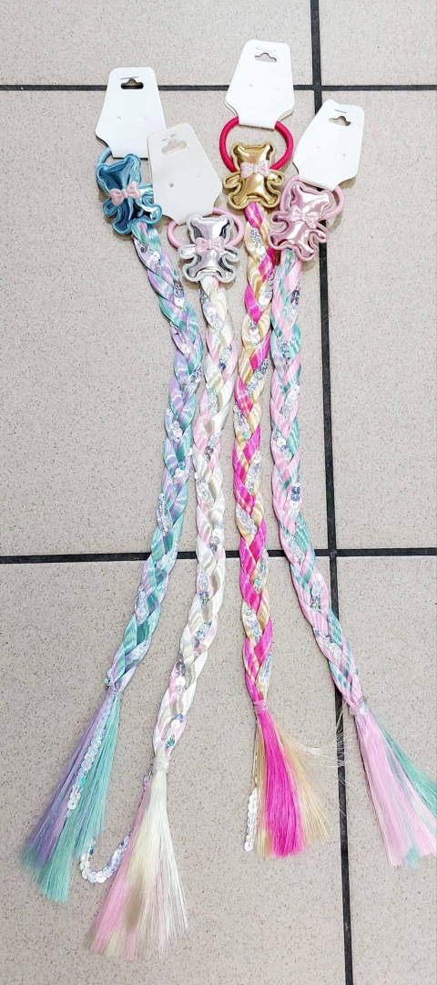 Synthetic hair braids on rubber band