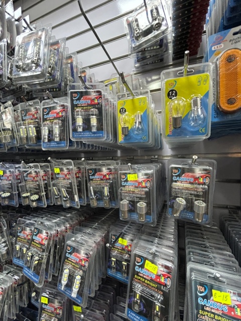 Wyposażenie i akcesoria samochodowe