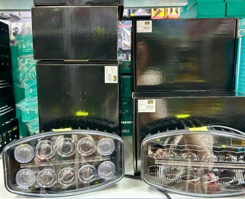 Wyposażenie i akcesoria samochodowe