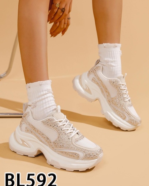 Obuwie damskie sportowe