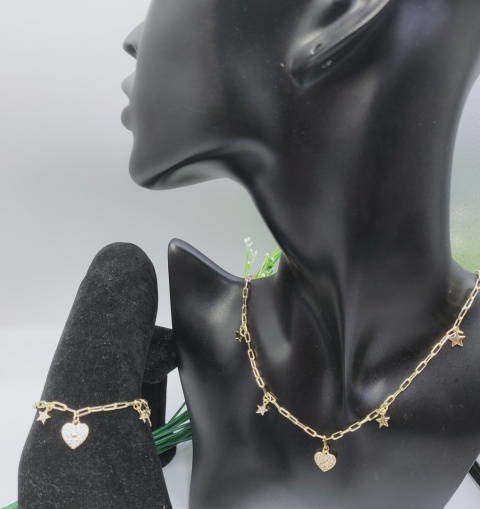 Komplety: naszyjnik, bransoletki