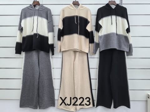 Damski komplet dzianinowy