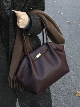 Women's handbag