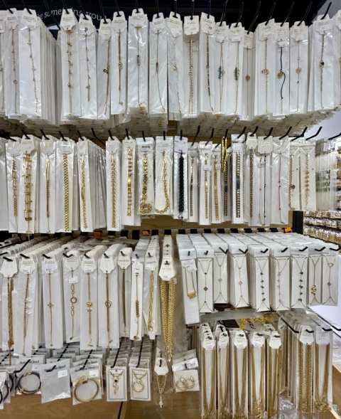 Biżuteria , wyprzedaż 20%-50%