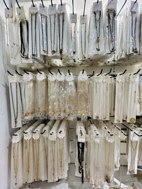 Biżuteria , wyprzedaż 20%-50%