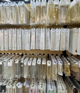 Biżuteria , wyprzedaż 20%-50%