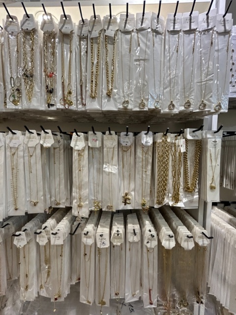 Naszyjniki , wyprzedaż 20%-50%