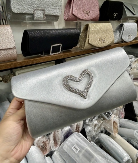 Women's clutch bags for evening and formal occasions