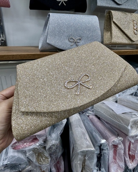 Women's clutch bags for evening and formal occasions