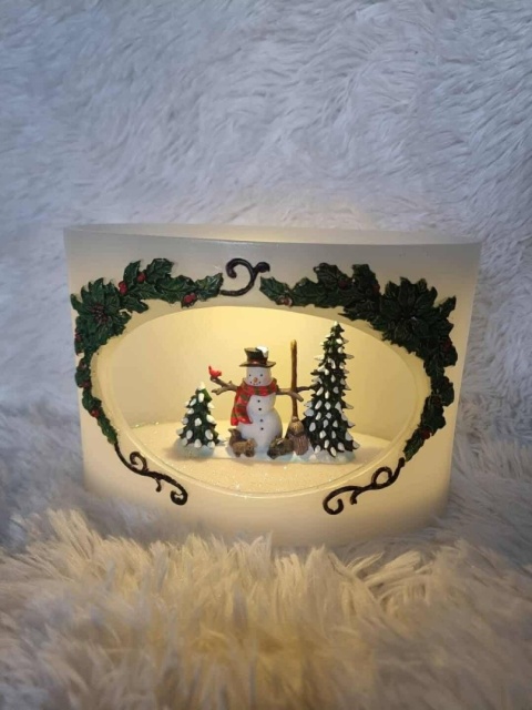 Decorations and Christmas Art