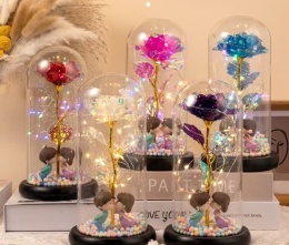 Róża w szklanej kopule - Walentynki