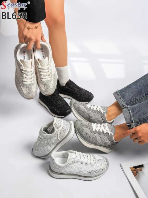 Obuwie damskie sportowe