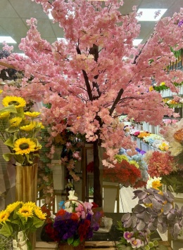 Artificial plants and flowers