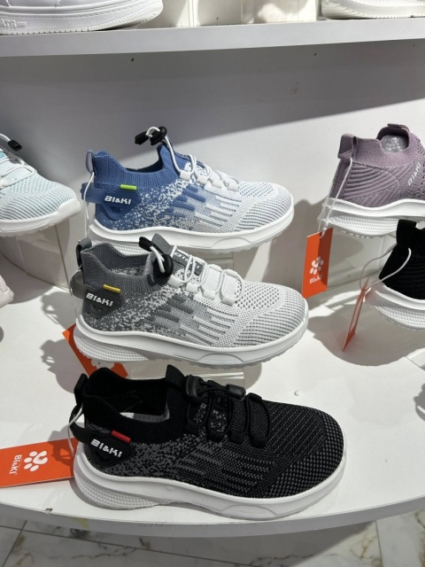 Children's shoes by Tom.M