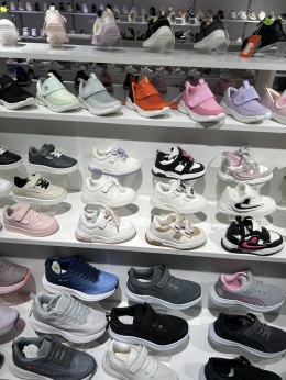 Buty dziecięce marki Tom.M